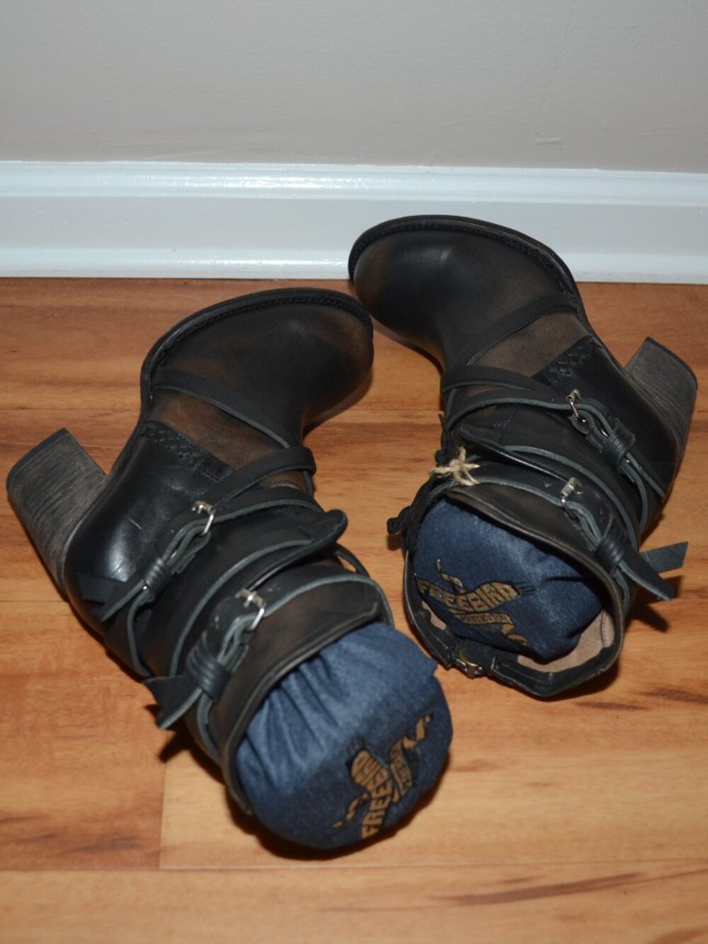 Freebird by Steven Baker NEW Black distressed Strap/Zip Women's Boots Size 7 - Picture 10 of 15